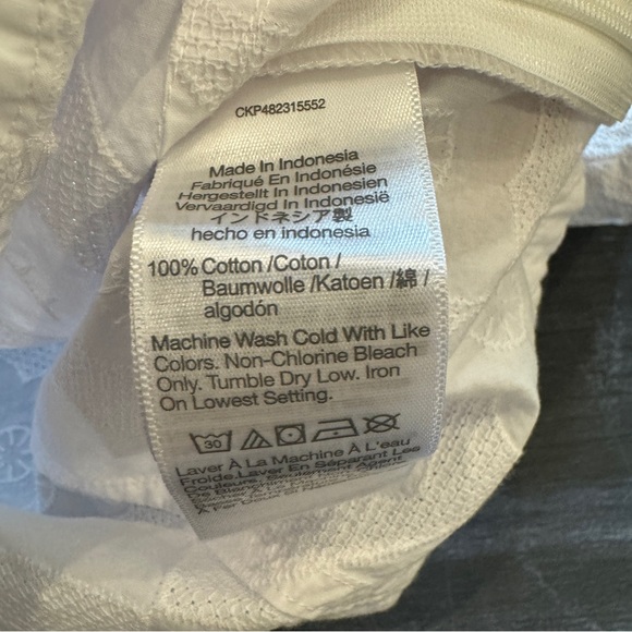 Madewell Darted V-Neck Top in Floral size 00 eyelet white - Picture 11 of 11